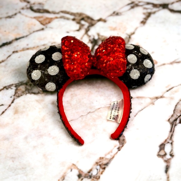 Disney Parks authentic Minnie Mouse ears - Picture 1 of 1